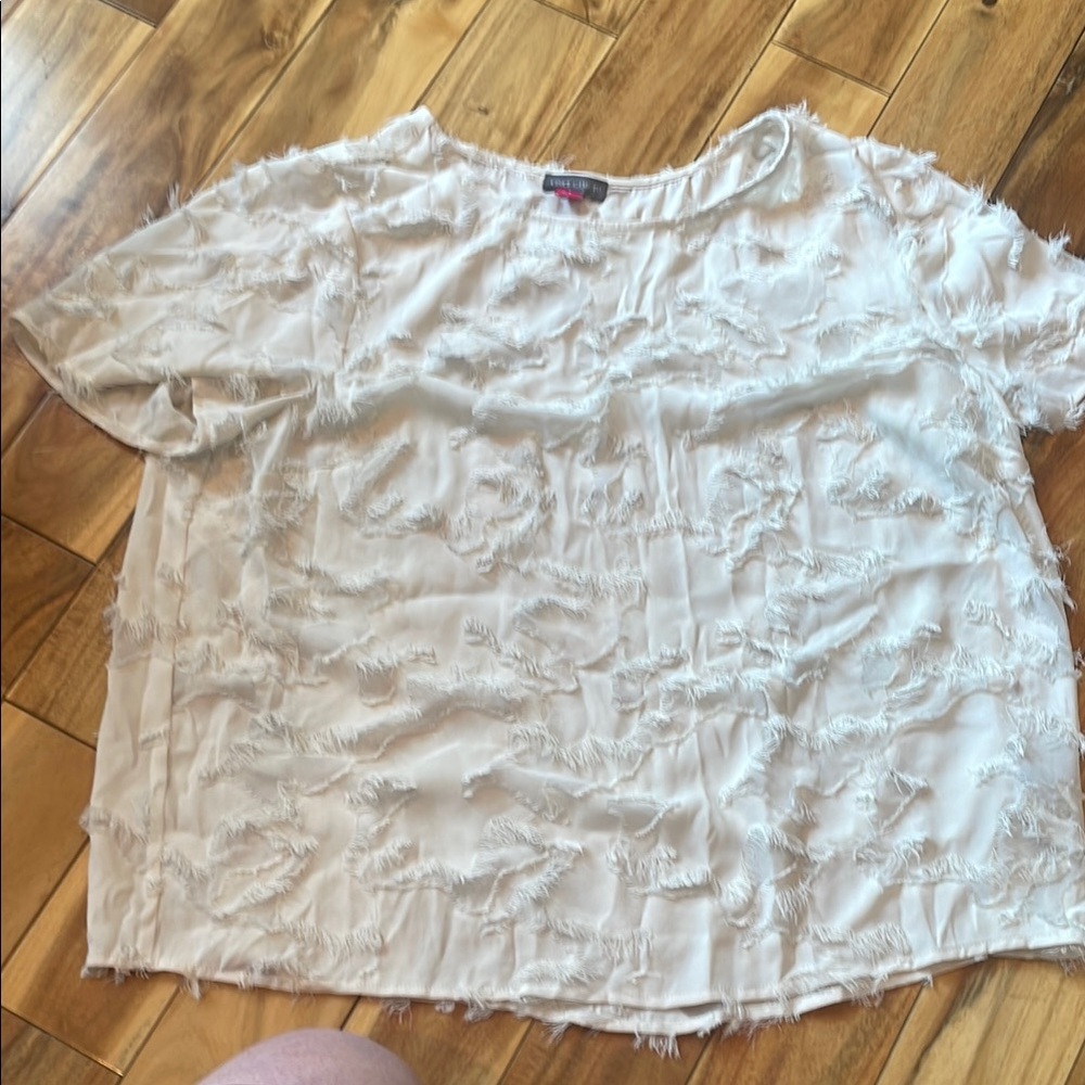 Vince Camuto Boxy Cream Blouse with Relaxed Fit